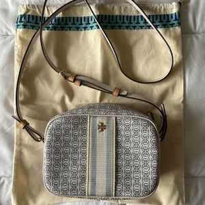 Tory Burch Gemini Link Crossbody Bag